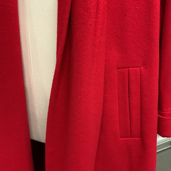 Women red full length coat - Picture 2 of 6